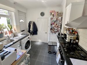 Kitchen - click for photo gallery